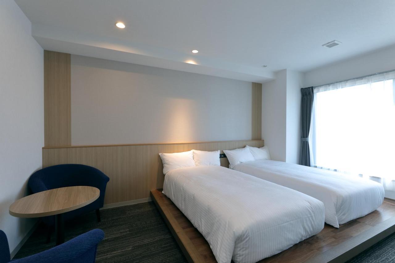 טויוטה At Inn Hotel Toyotashi Eki מראה חיצוני תמונה
