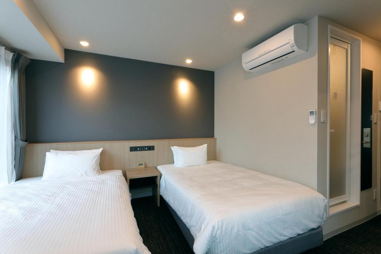 טויוטה At Inn Hotel Toyotashi Eki מראה חיצוני תמונה